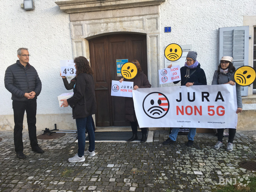 Plus de 4'300 signatures contre la 5G dans le Jura
